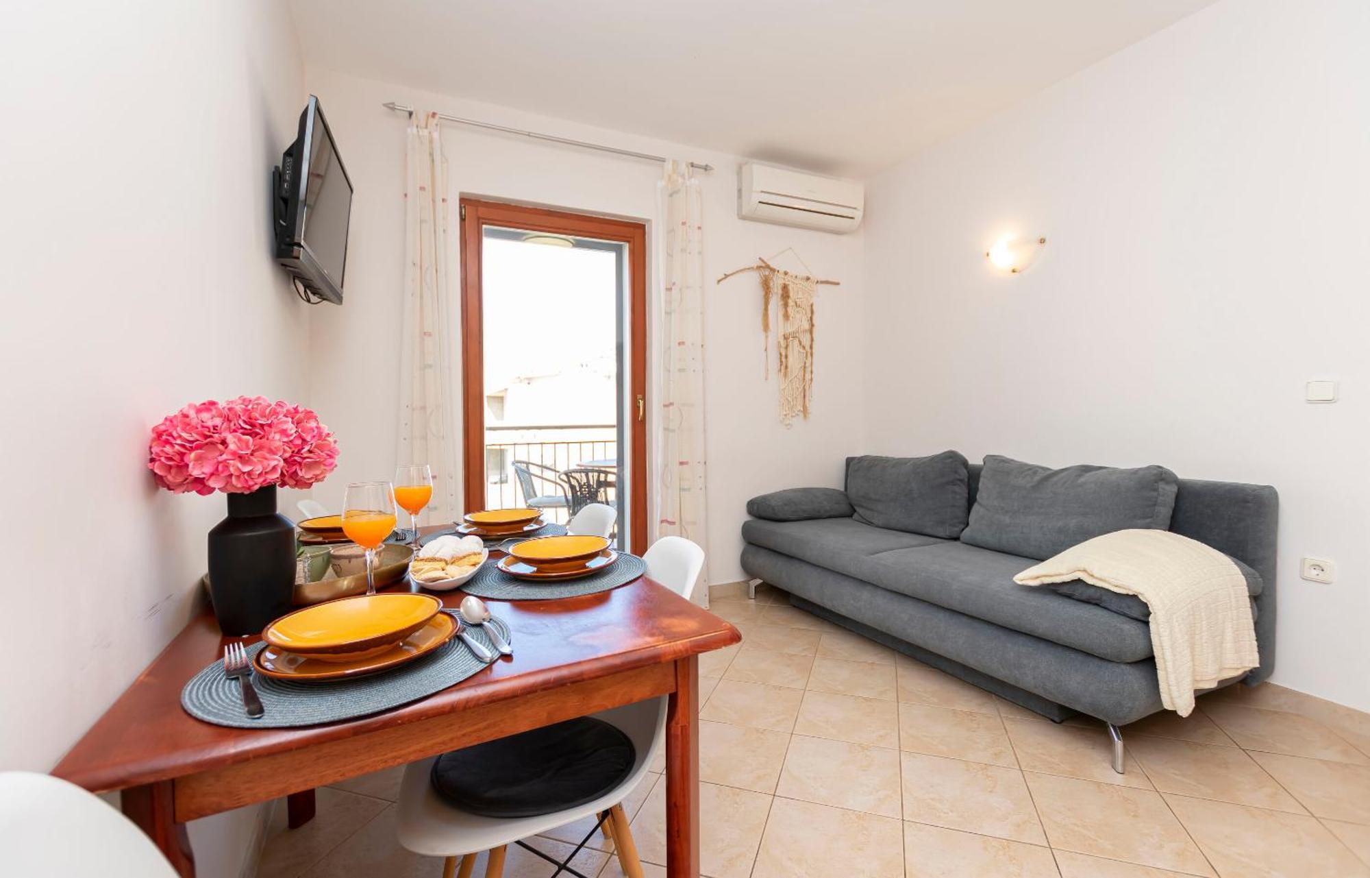 Apartment Ljiljana Omiš
